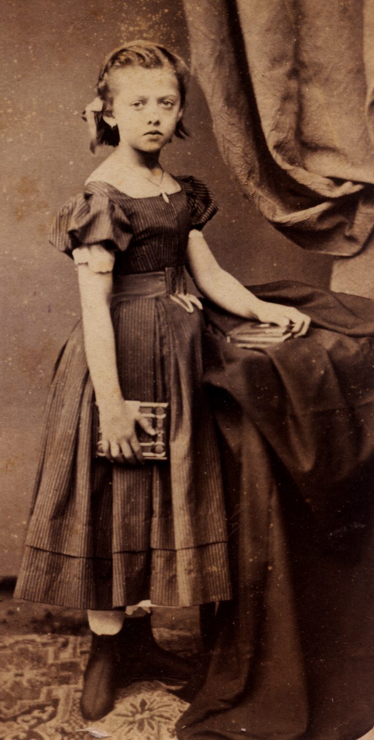 Fotografia przeslana ojcu (Janowi) do Paryza; zapewne rok 1864 / 65